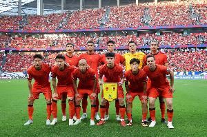 记者谈国足换帅：选临时教练也不能糊弄，给年轻教练练手合适吗？